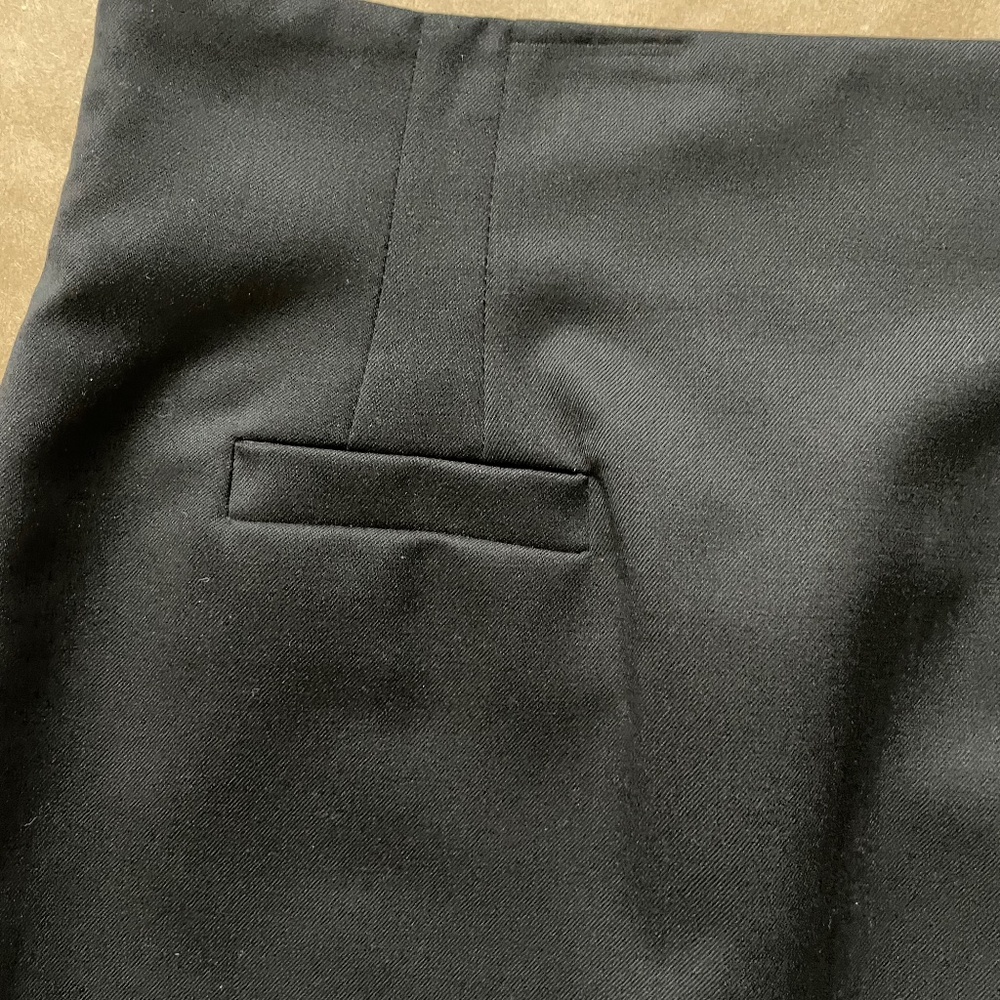 Black lined skirt